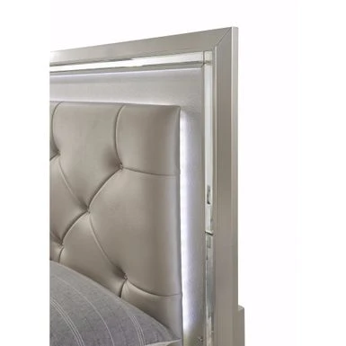 Silver Orchid Odette Glamour Youth Twin Platform 4-piece Bedroom Set - Champagne - Twin 11 Silver Orchid Odette Glamour Youth Twin Platform 4-piece Bedroom Set - Champagne - Twin - Image 9