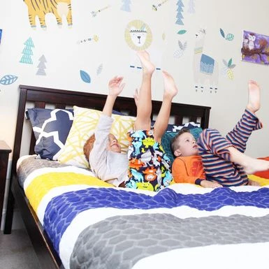 Max And Lily Full Size Platform Bed - White 9 Max And Lily Full Size Platform Bed - White - Image 7